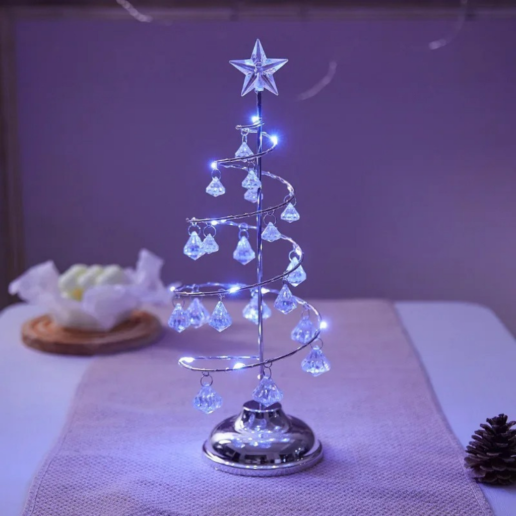 Árvore de Natal em Metal Iluminada com Luzes e Pingentes