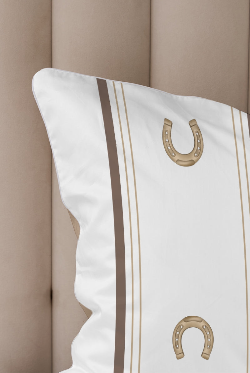 Conjunto de cama com estampa de ferraduras e listras - 4 peças