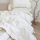 Conjunto de cama com babados em tons creme - 4 peças