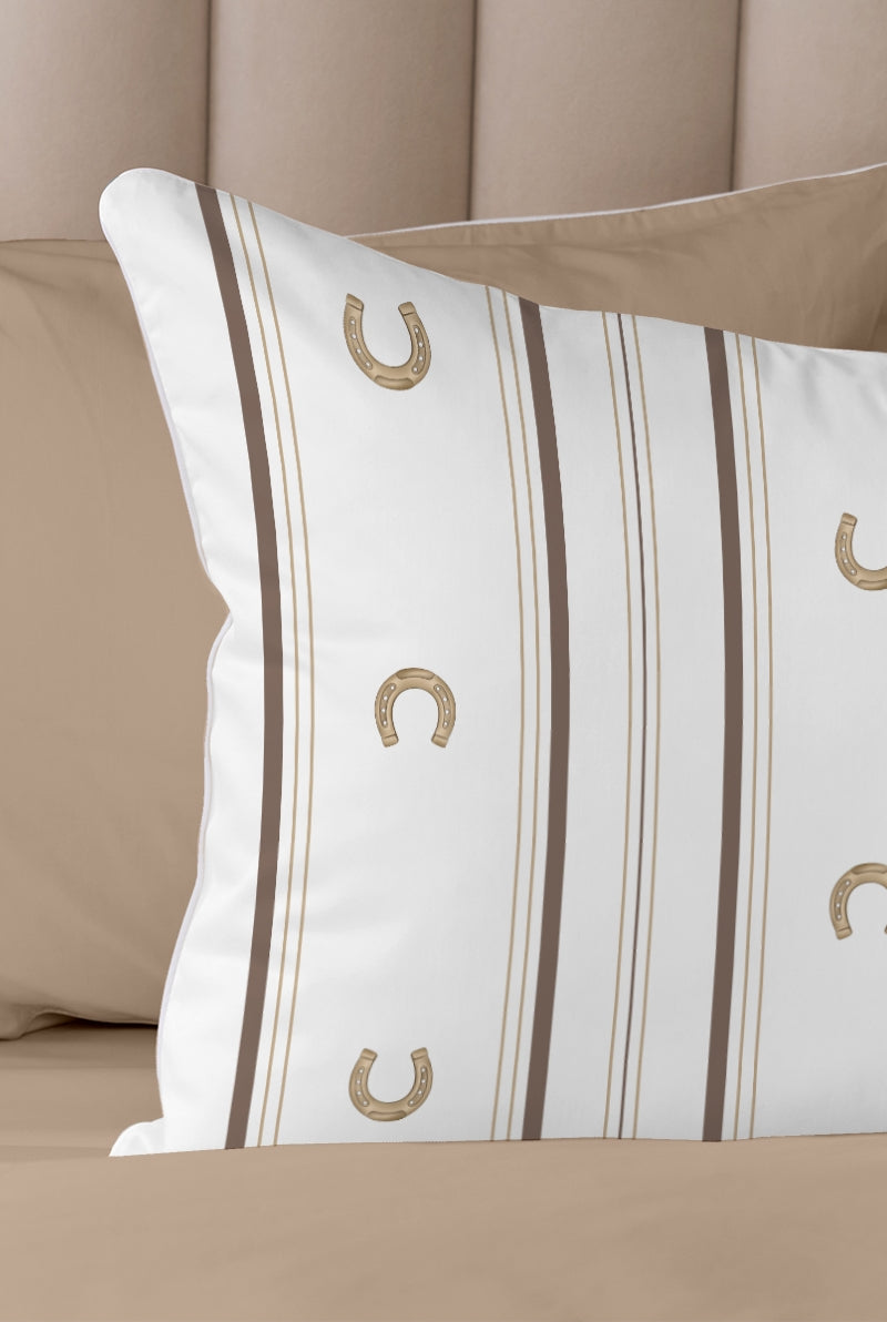 Conjunto de cama com estampa de ferraduras e listras - 4 peças